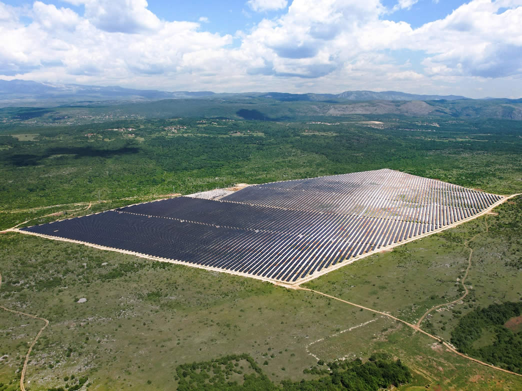 AIKO conecta la primera planta solar utility de Europa con tecnología Back Contact